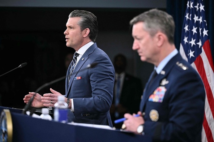 美防长称请求白宫批准针对伊朗行动的拨款