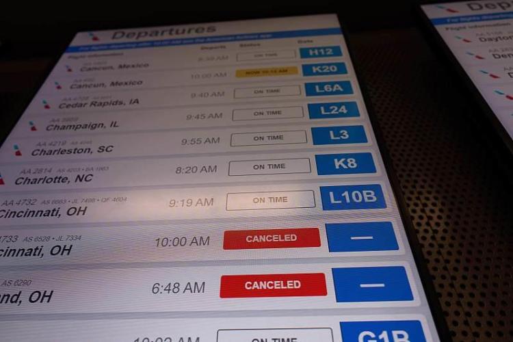 全美9日航班取消量超2000架次 延误航班超7000架次