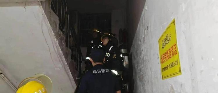 退伍回到家仅4个小时 他救下整栋楼邻居