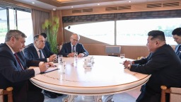 涉美军事活动 俄罗斯公布俄外长与金正恩会见更多细节_fororder_20250713145030778