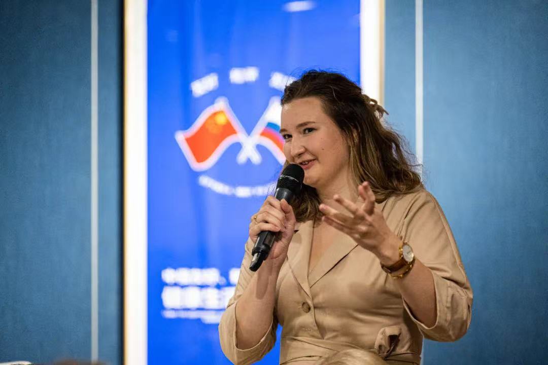 资讯有故事丨学篆书 涮火锅……俄罗斯留学生开启一场跨文化的温暖邂逅