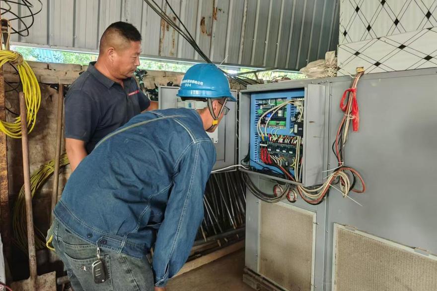 The State Grid Xuchang Power Supply Company proactively supports the stable production and increased income of the chili industry