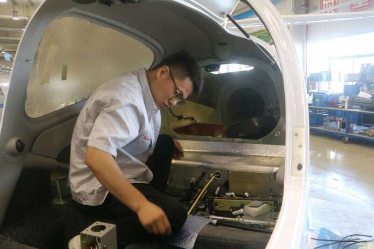活力中国调研行｜通航飞机产业线上的年轻人