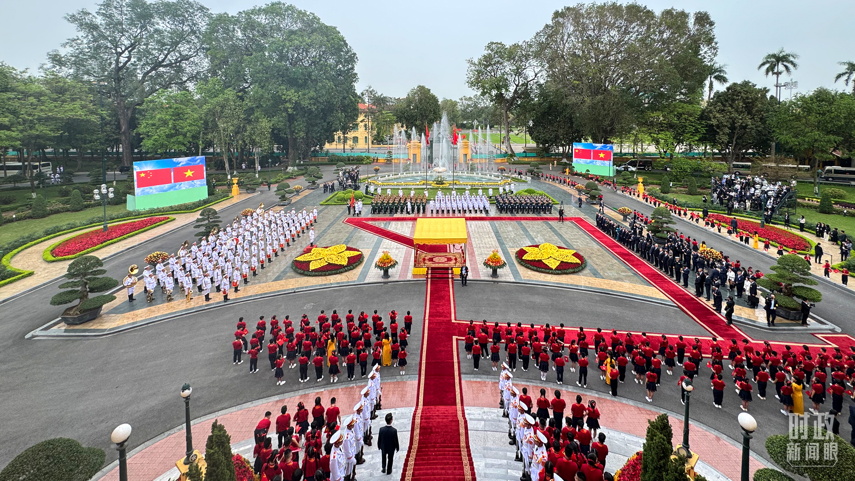 时政新闻眼丨习近平访问越南，共同擘画中越命运共同体建设新蓝图