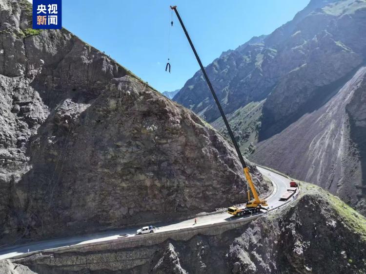 新疆独库公路北段抢险加速推进 预计7月21日恢复通行