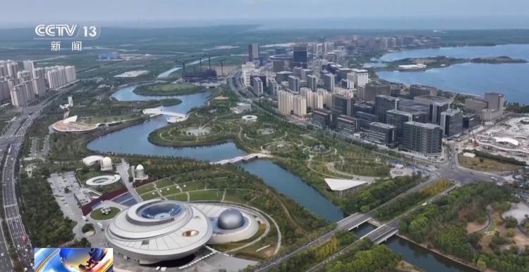 文化中国行丨邂逅建筑与自然交织美 一出地铁站就被惊艳~