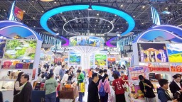 借海南自贸港之窗 湖南文旅亮相2025中国国际旅游交易会