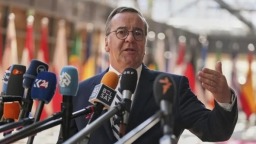 为啥德国防长考虑恢复义务兵役制？