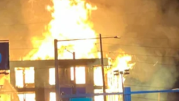 美国丹佛市一在建公寓楼失火_fororder_3a6bdfd667514b43a55dad4c7d428ebc