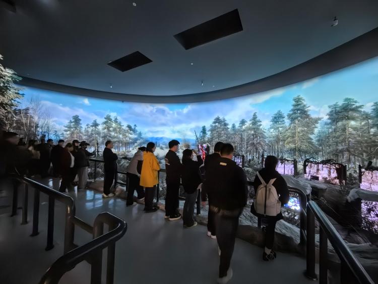 铭记历史 薪火相传——“中国式现代化发展看河南”两岸媒体联合采访团参观杨靖宇将军纪念馆_fororder_3