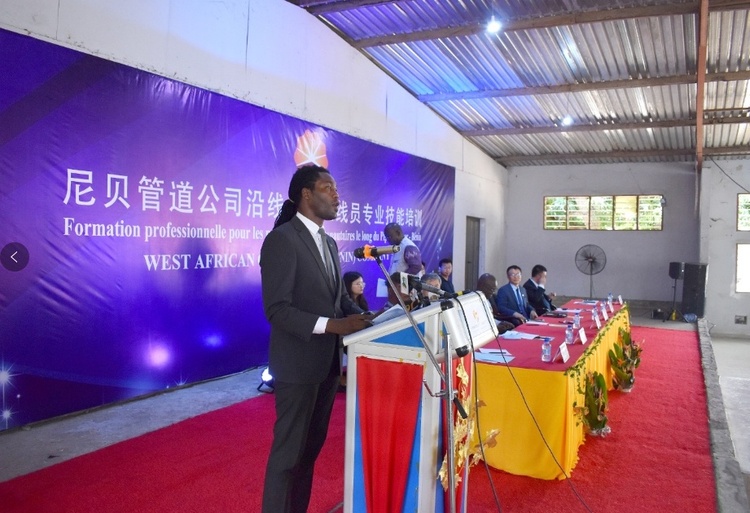 非洲青年说：“在中国，发展是日常生活的一部分”