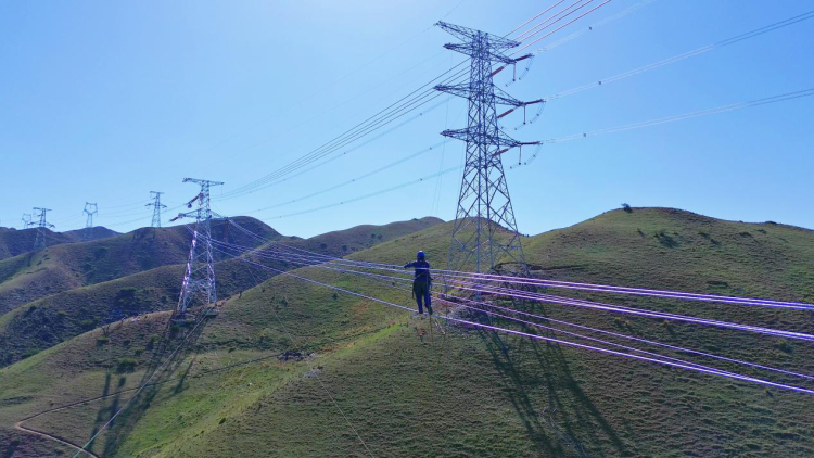 State Grid Lanzhou Completes 330kV Wuhong Line Upgrade to Improve Central Gansu Grid_fororder_图片22