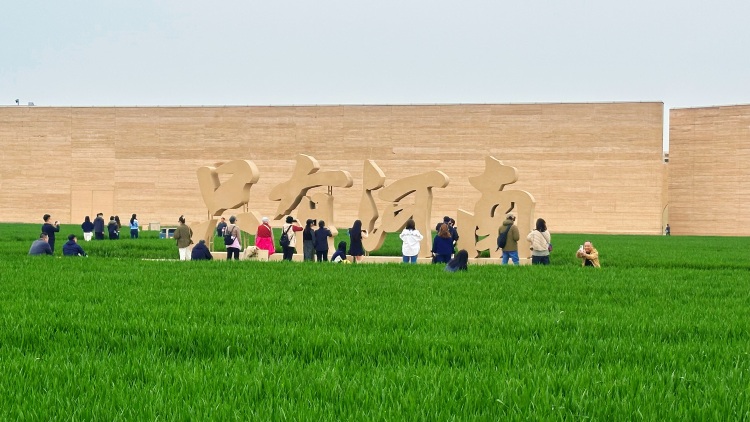 在一座戏剧之城里 看文旅如何被重新打开