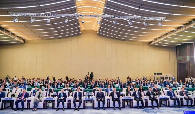 2025“侨连五洲·沪上进博”主题活动在国家会展中心（上海）举行