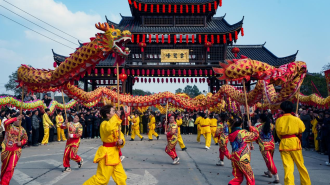 新春走基层｜衡阳珠晖区龙狮欢腾“闹”新春 农货“出山”年味浓