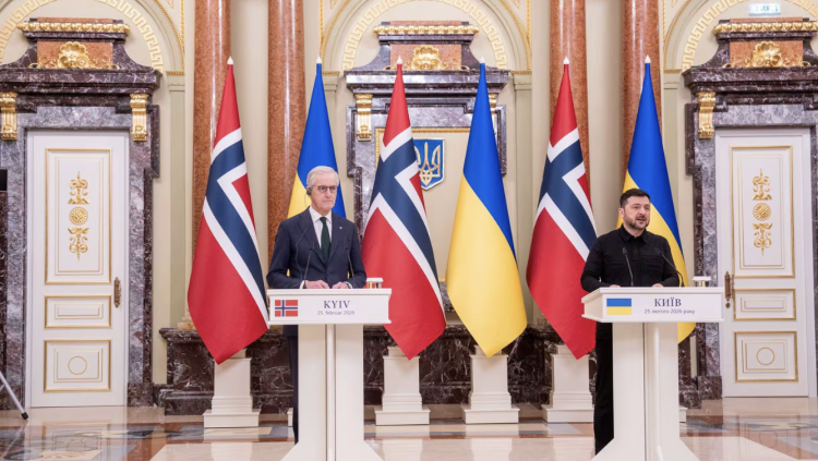 挪威首相称将向乌克兰提供约850亿挪威克朗援助