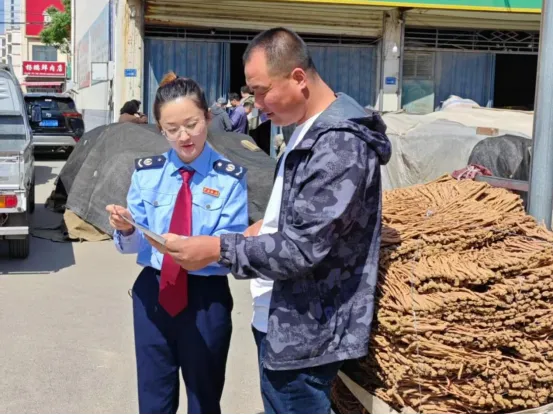 定西：税惠春风拂药田 产业振兴正当时_fororder_图片2