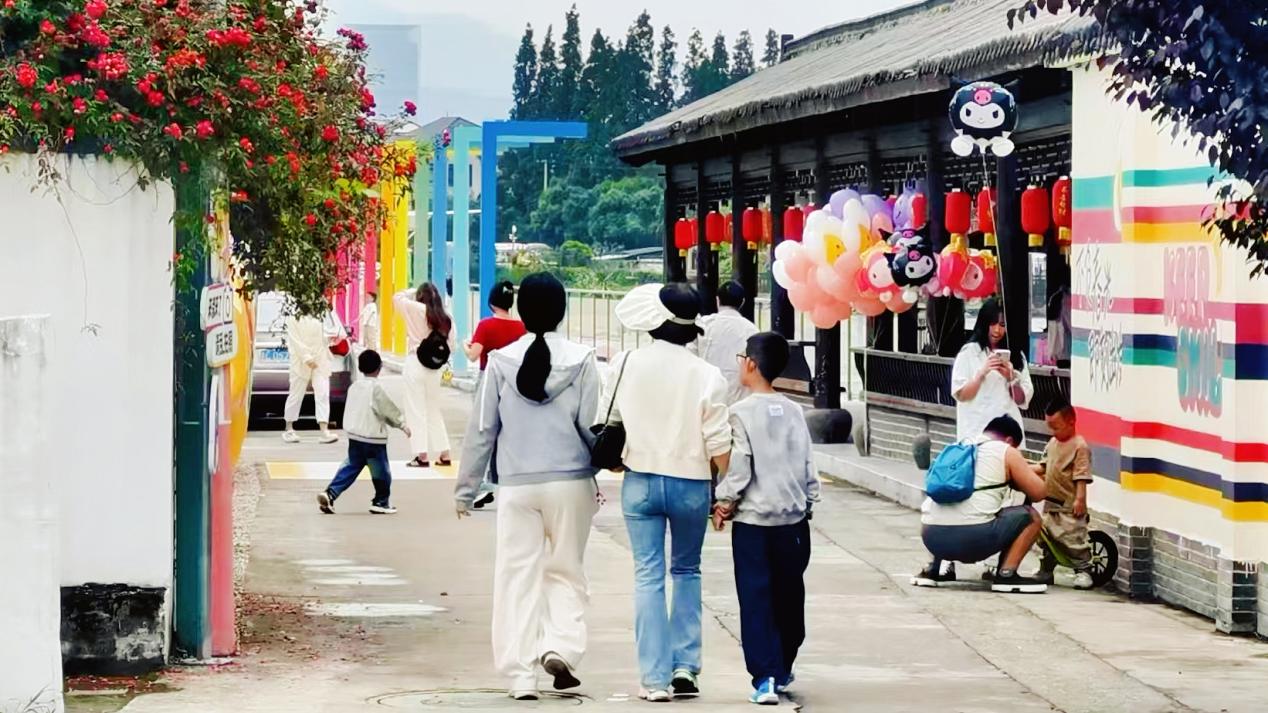 青春创意充盈浙江温州“空心村”