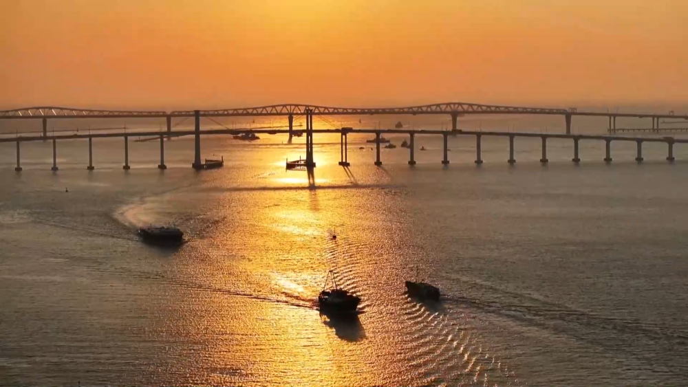 澳门回归祖国25周年丨“镜海长虹”打造澳门独特城市风景线