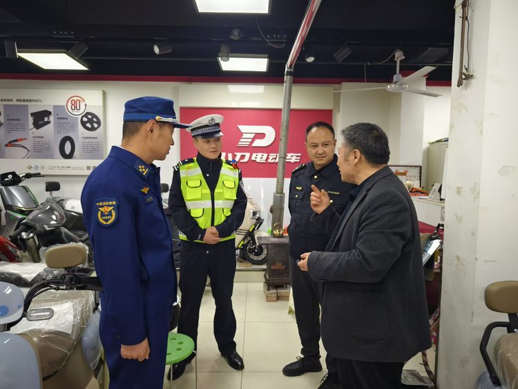 陇南礼县消防联合多部门持续开展电动自行车非法改装专项检查行动