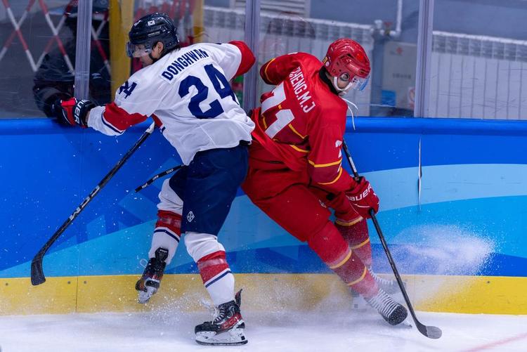 亚冬会|遭遇加时“绝杀 ”中国男冰憾负韩国队