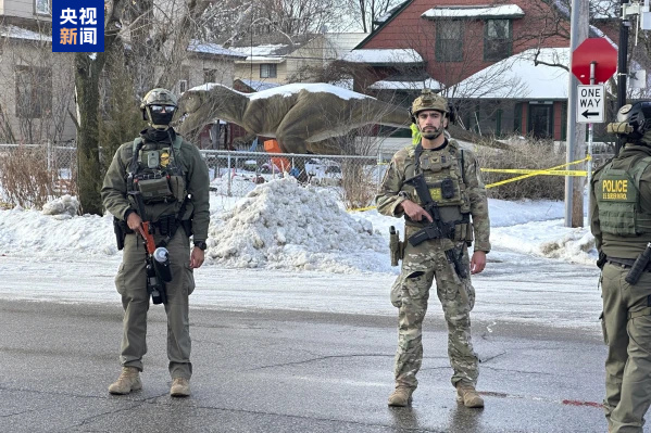 美官员确认明尼苏达州被执法人员枪杀女子是美国公民