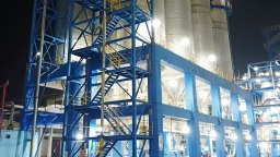 兰州石化：万盏照明逐“绿”变“靓”