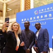 多国政要：中国主动搭建文明对话桥梁 促进世界和平发展与共同繁荣