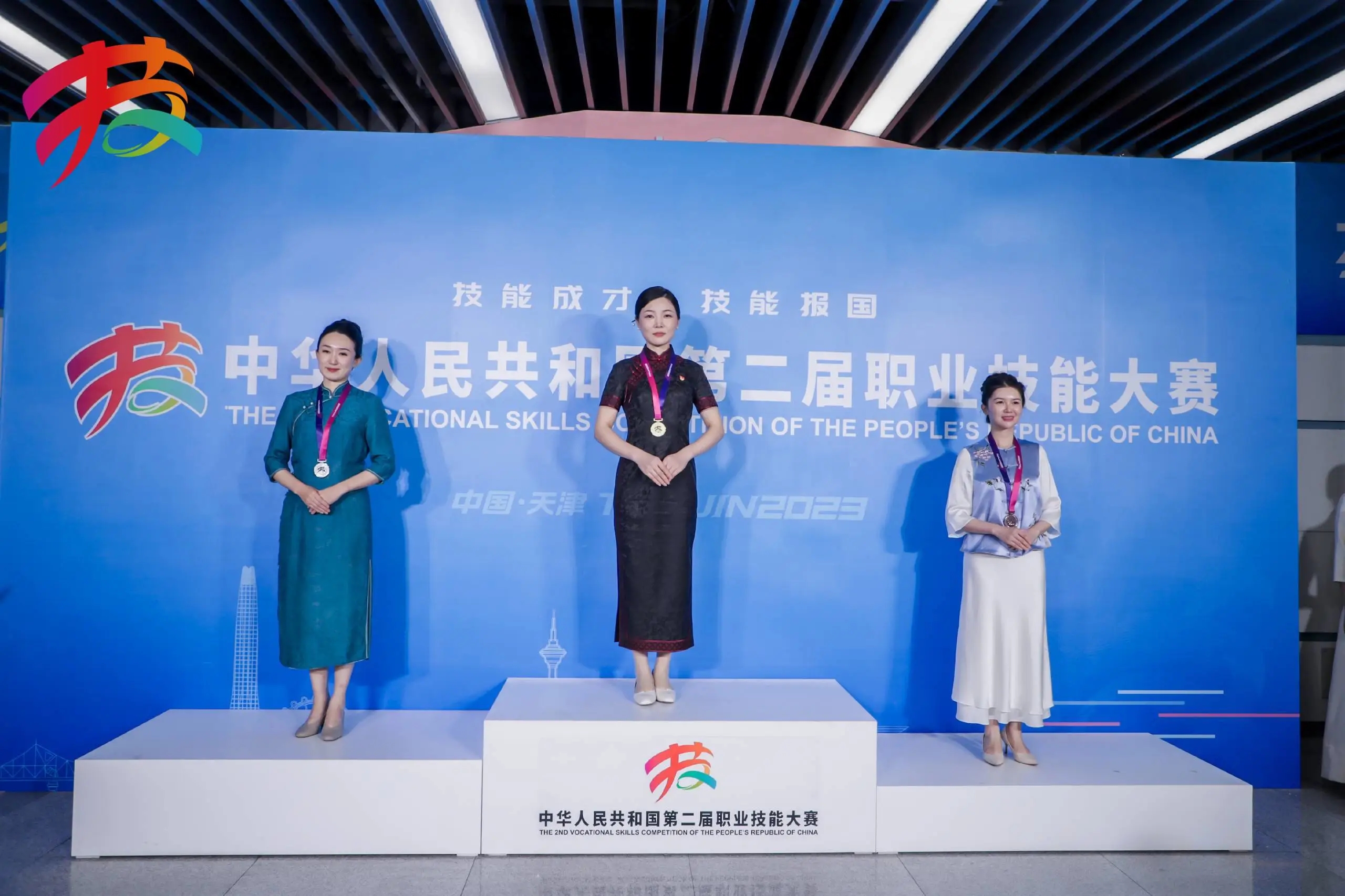 国家一级茶艺技师杨清：以茶为媒，铺就逐梦芬芳路_fororder_微信图片_20250414114007