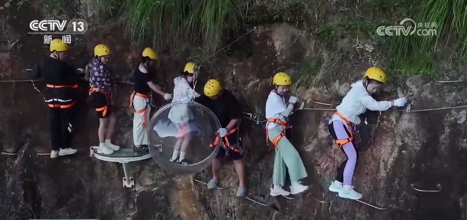 看各地文旅消费热潮涌动 读懂“假日经济”里的“活力中国”