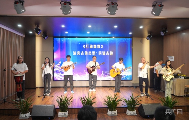 活力中国调研行｜小城匠造让中国吉他走向世界