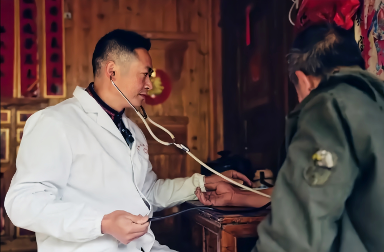 湖南城步扎实推进健康帮扶工程 当好乡村振兴健康“守门人”_fororder_2