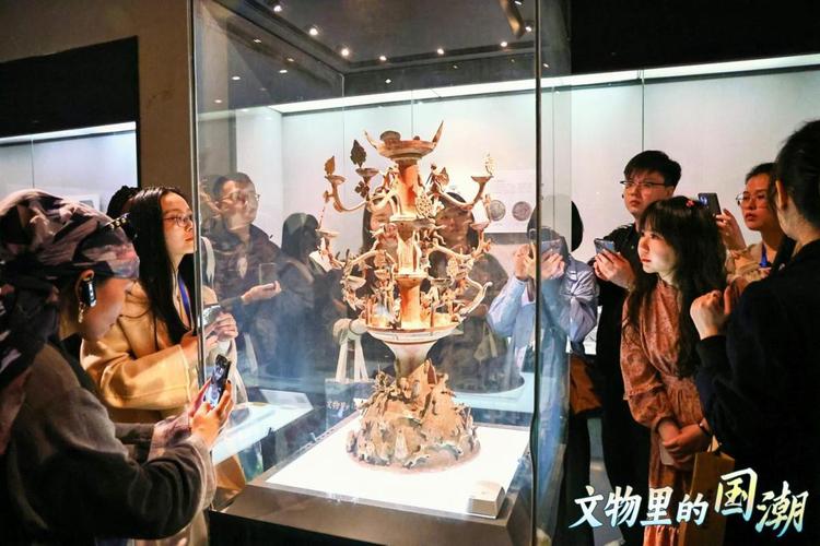 文物里的国潮丨洛阳就是那个一眼千年的城市