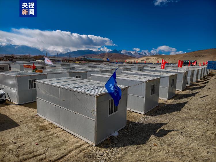 争分夺秒建新家!西藏震区板房已累计搭建2198套