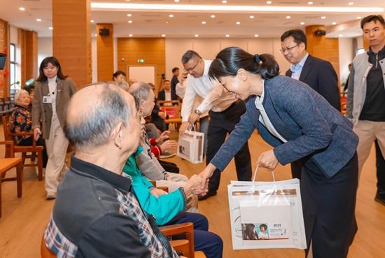 上海民企暖心助老，重阳温情满满宝山大场_fororder_1
