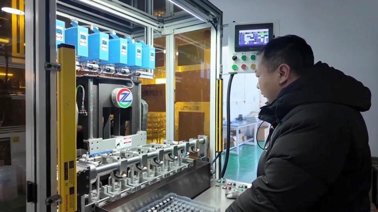 新华视点｜科技赋能 创新引领——产业升级一线观察