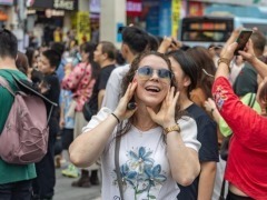 深追踪｜本身就很“酷”！美国Z世代：“Chinamaxxing”