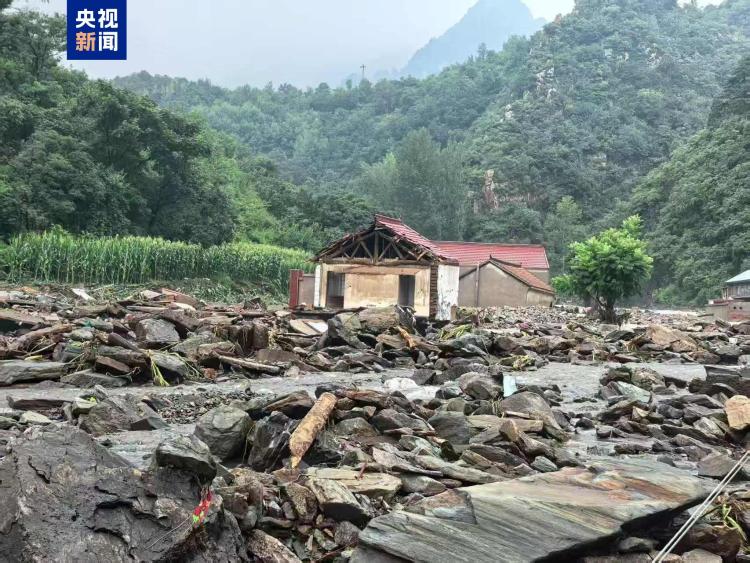 河北滦平山体滑坡已致8人遇难 4人失联