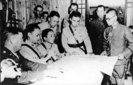 见证胜利  不忘历史——2025年海峡两岸记者湖南行采访团走进芷江中国人民抗日战争胜利受降旧址_fororder_5