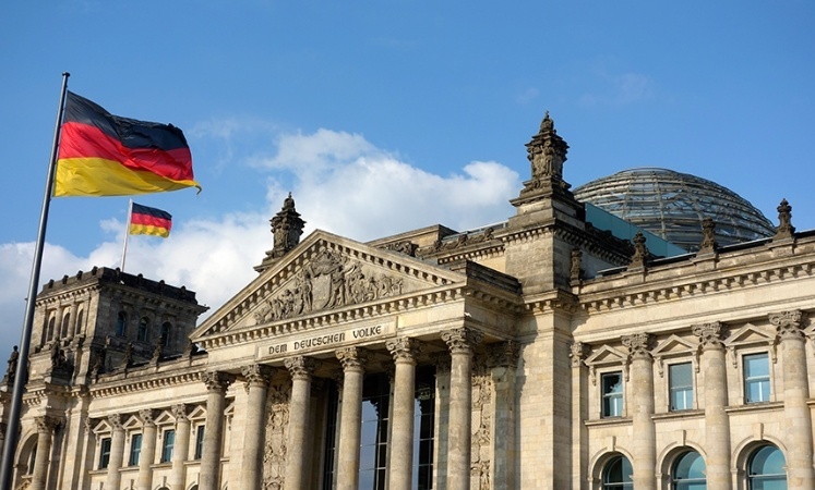 默茨宣布获胜 朔尔茨承认失利 德国联盟党赢得大选