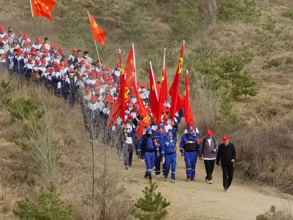 从未忘却丨行走百里路 将你我连接