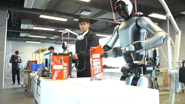 “十五五”新职业图鉴 | 他们，定义未来！