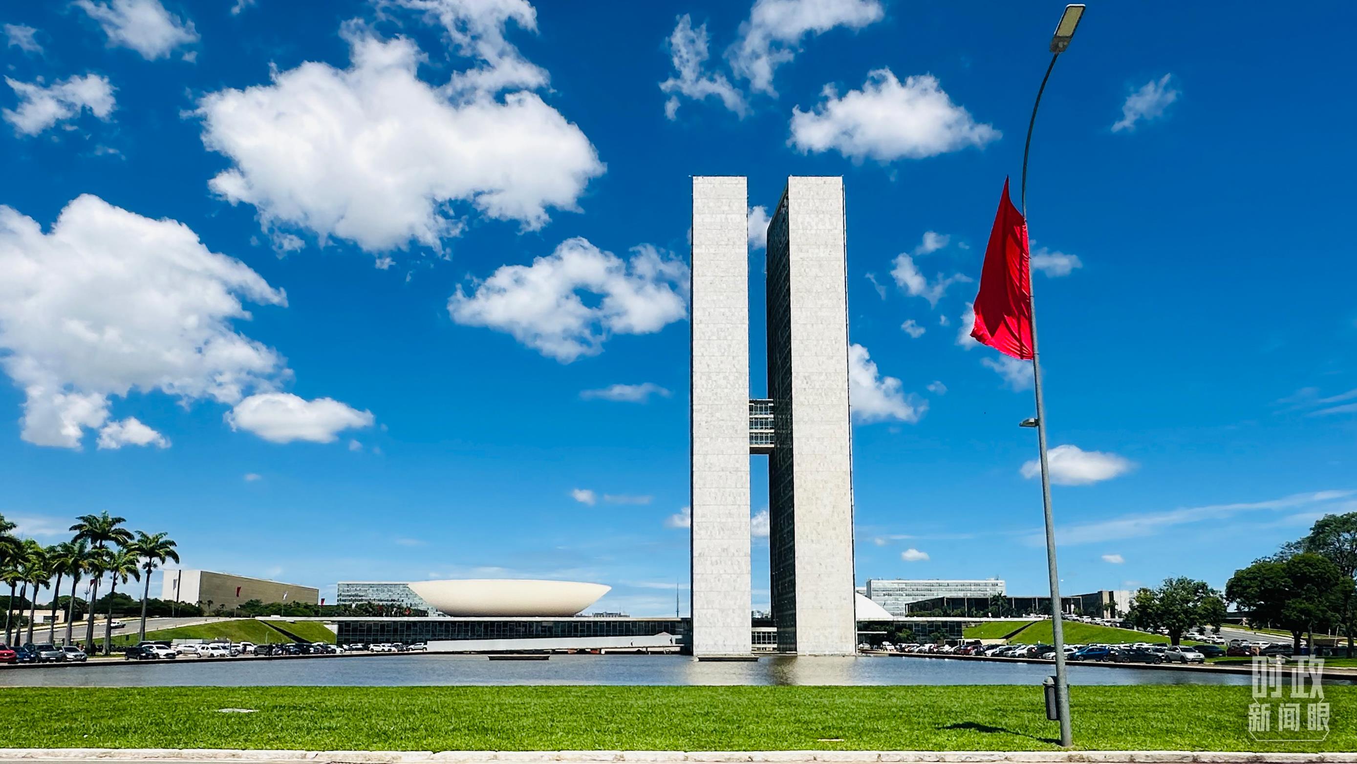 时政新闻眼丨从里约到巴西利亚,习近平拉美之行持续传递鲜明信息