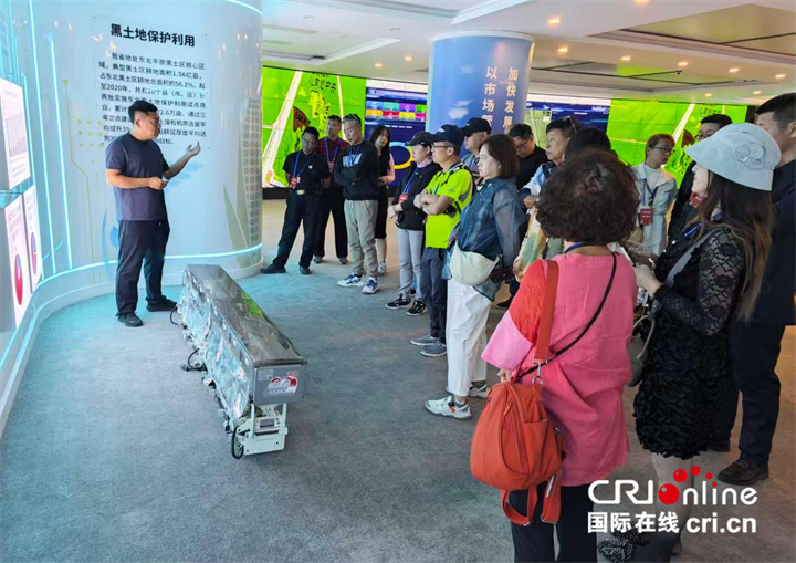 龙台经贸合作结出丰硕果实  两岸同胞共绘融合发展新篇 ——“台商台企走进龙江”经贸考察交流活动成功举办（两岸关系）_fororder_3edb0785b63a4b1ca32ae850cbd9d97a