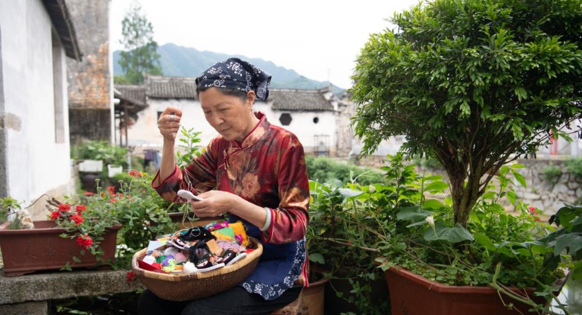 针线传雅韵 民俗迎端午