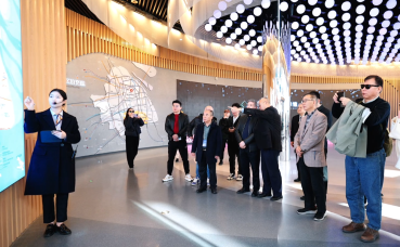 Hong Kong, Macao, Taiwan, and Overseas Chinese Delegates Tour the Smart Ecosystem of the Beauty and Health Industry Cluster_fororder_微信图片_20260319091310