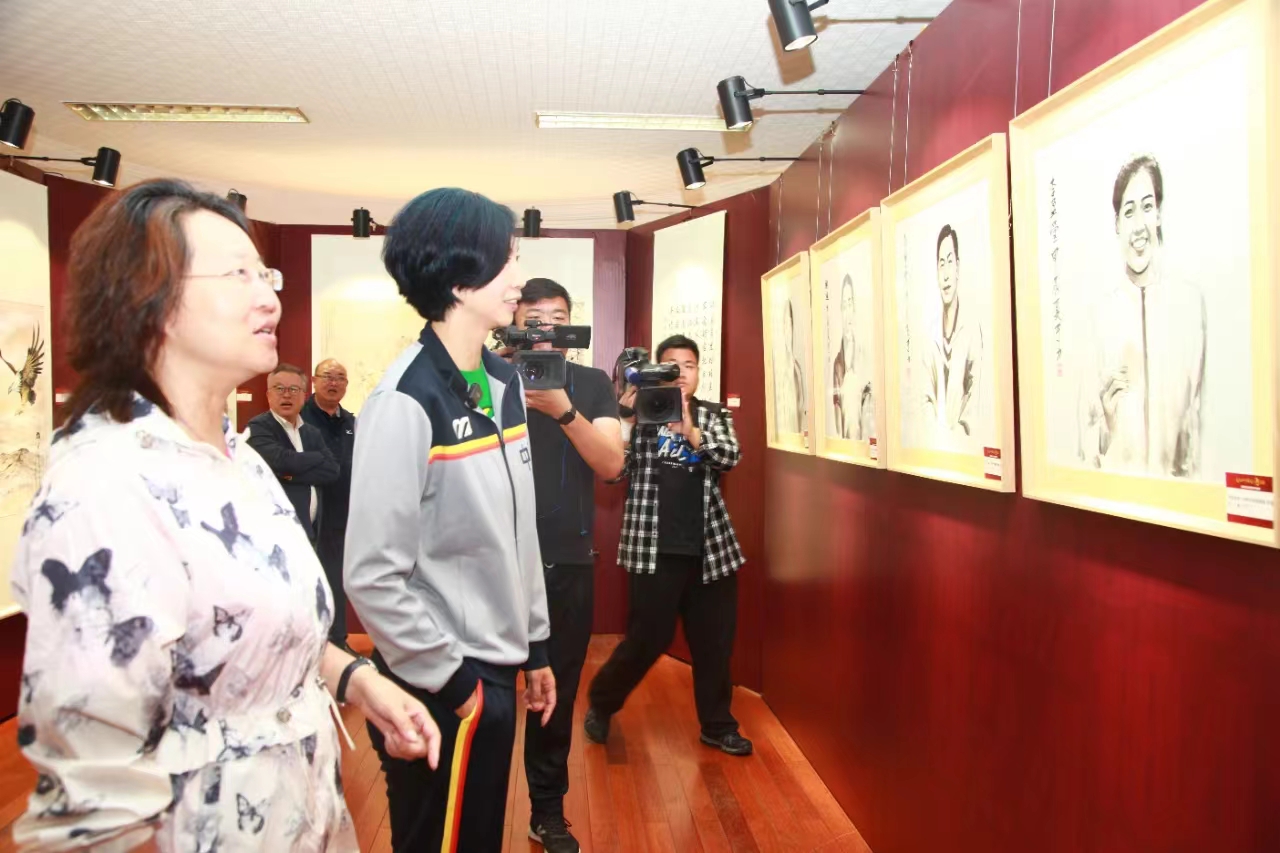 女排精神奏华章I庆祝新中国成立75周年天津体育历史图片书画展开幕