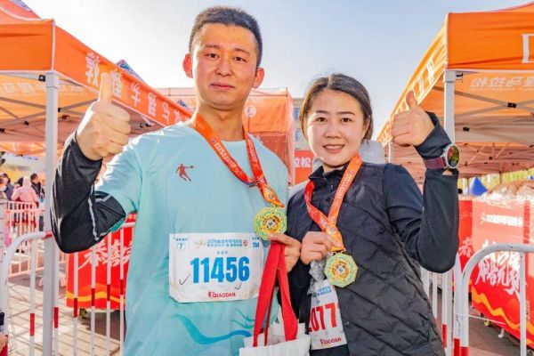 2025敦煌半程马拉松圆满落幕