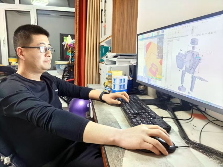 匠心“印”未来：一个小店的“中国芯”与文化自信