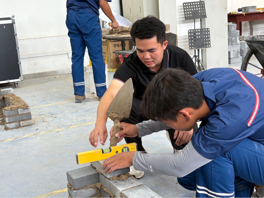 伍远州：从世界冠军到金牌教练 诠释职教工匠精神_fororder_图片3